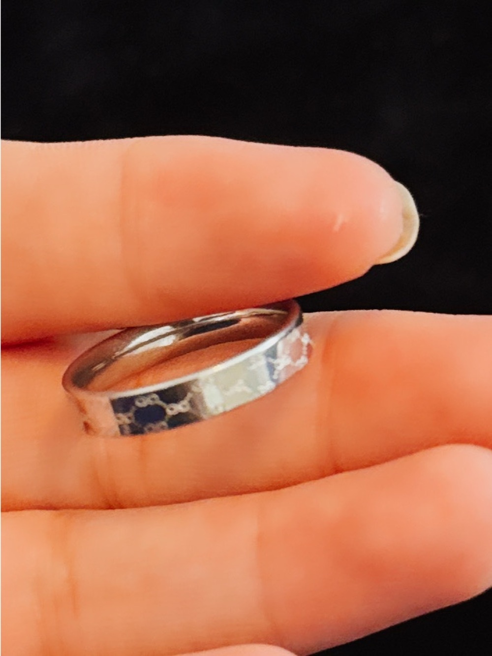 Silver Tone Patterned Band Ring